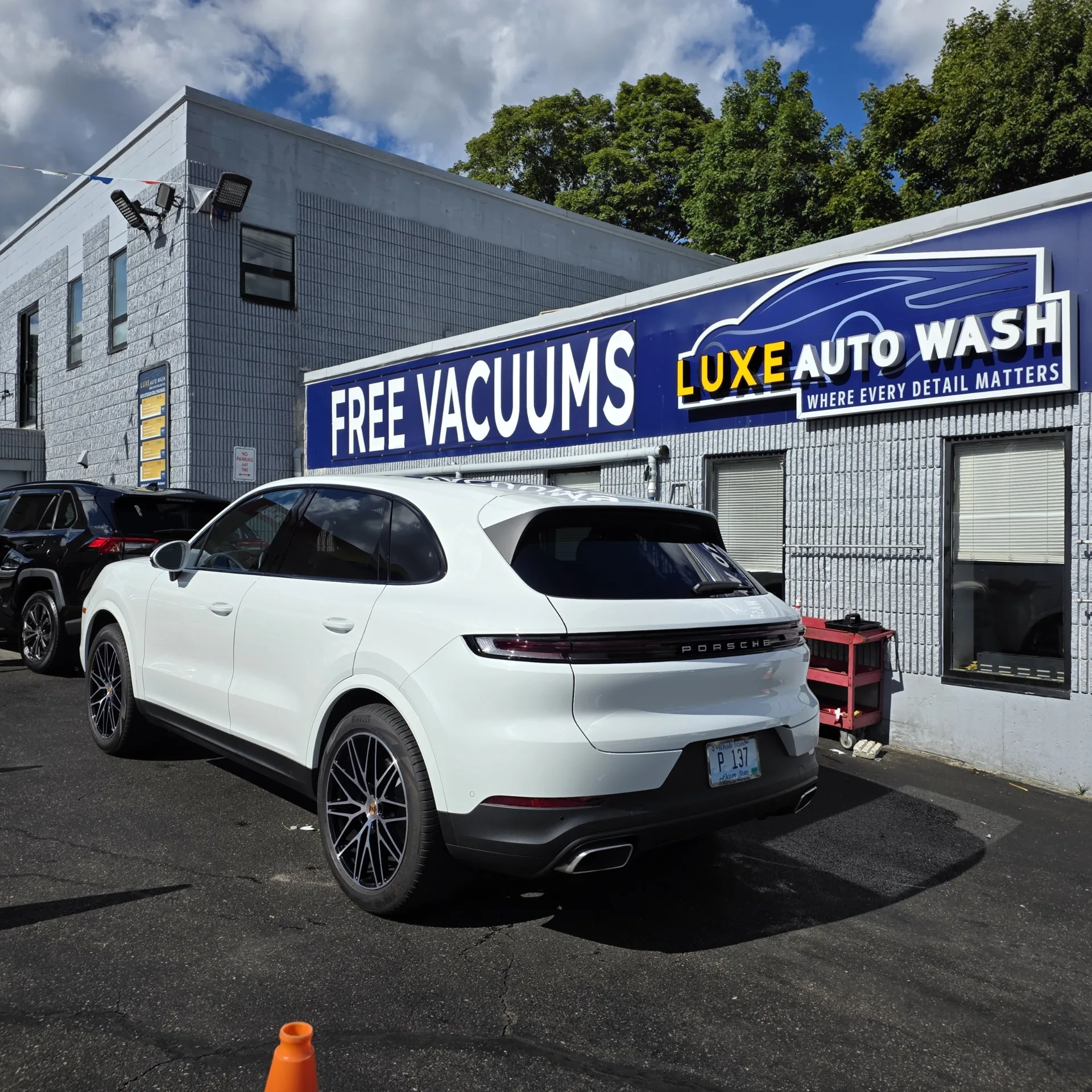 The Luxe Auto Wash building at 135 Putnam Pike, Johnston, RI